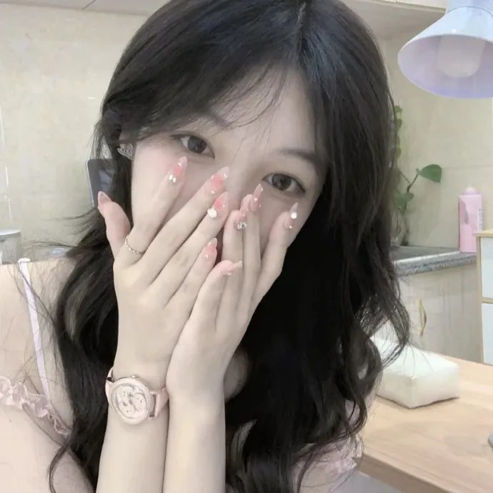隔壁的吸血鬼美眉